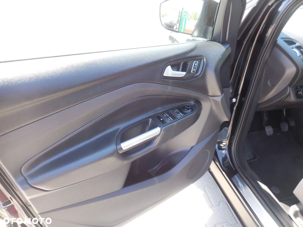 Ford Kuga - 16