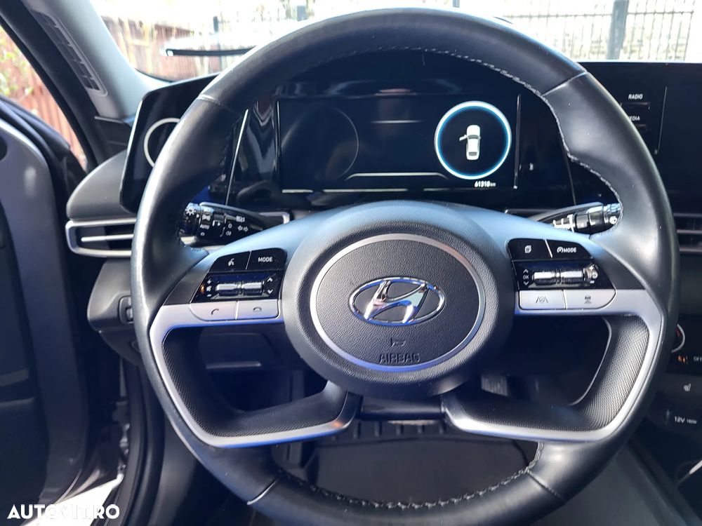 Hyundai Elantra 1.6 l 123 CP CVT Highway - 15