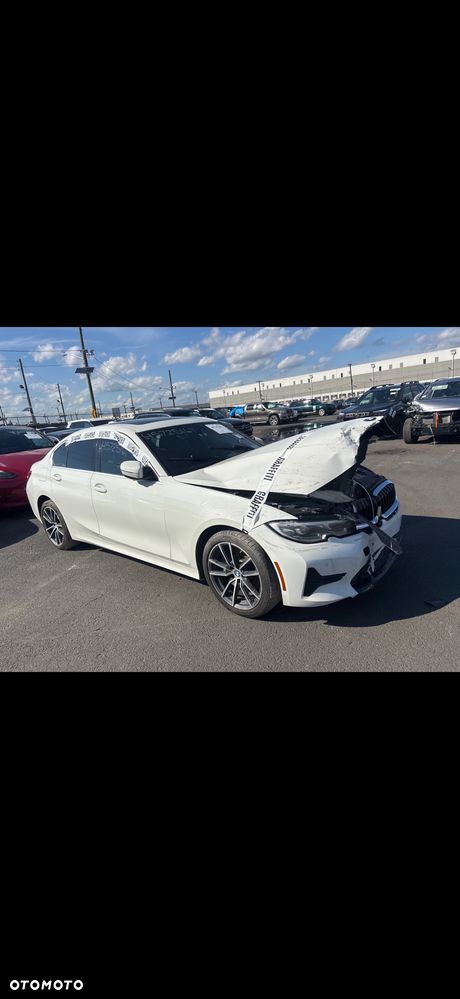 BMW Seria 3 330i xDrive Sport Line - 30
