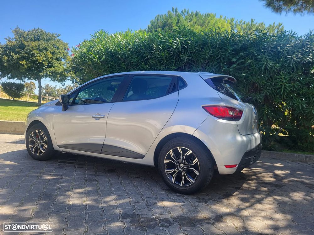 Renault Clio 1.2 16V Confort - 3