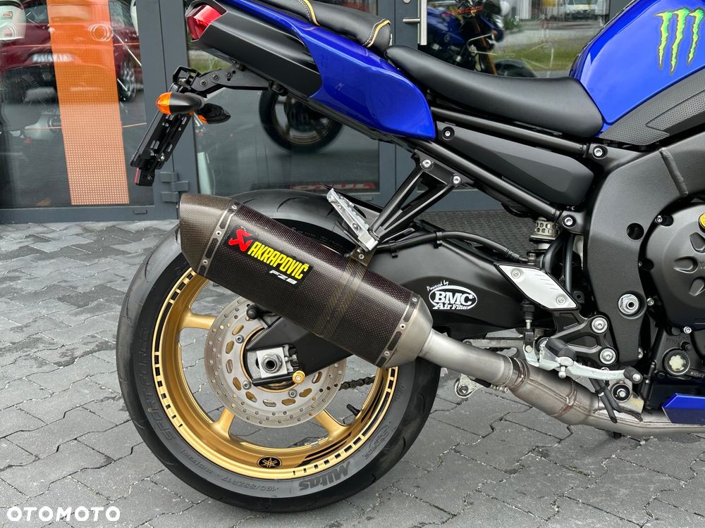 Yamaha FZ8 - 6