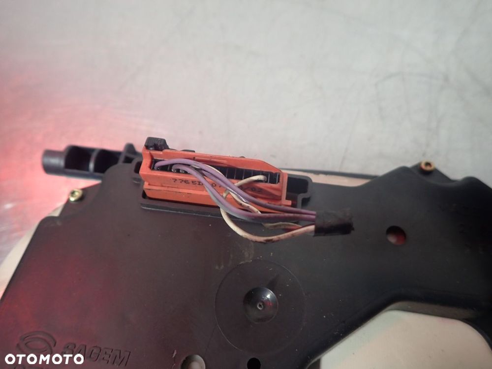 LICZNIK RENAULT TRAFIC II - 4