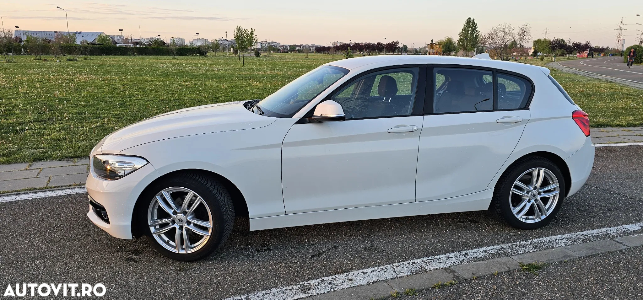 BMW Seria 1 118i - 11