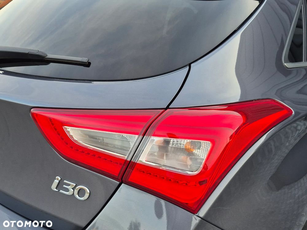 Hyundai i30 1.6 GDI Premium - 25
