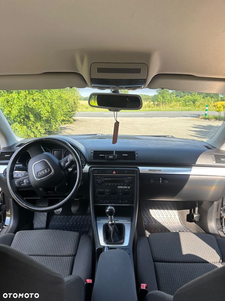 Audi A4 Limousine 2.0 T FSI quattro - 12