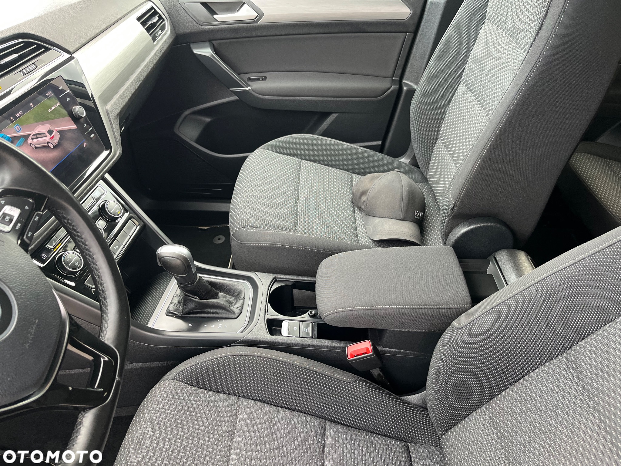 Volkswagen Touran 2.0 TDI SCR DSG Comfortline - 37