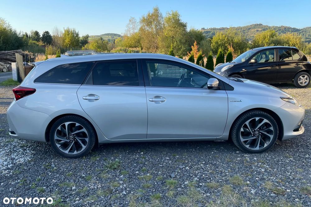 Toyota Auris 1.8 HSD Luna - 4