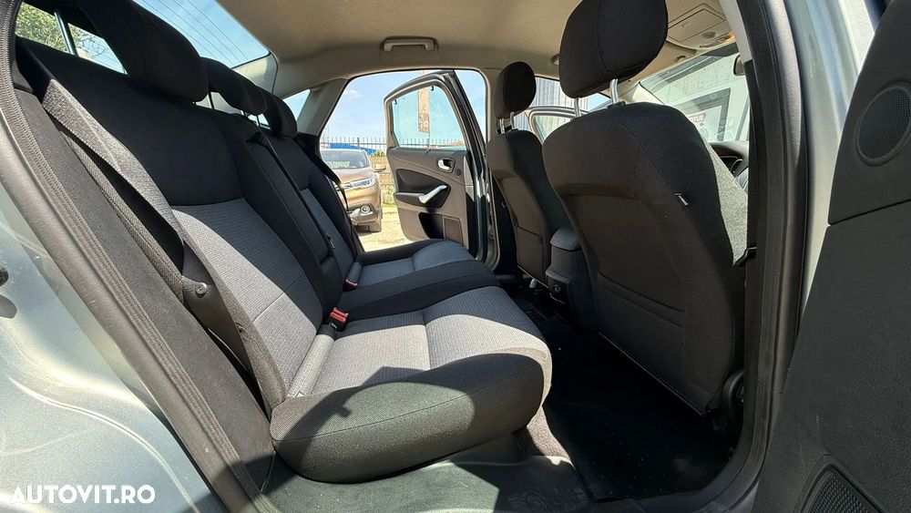 Ford Mondeo 1.8 TDCi Trend - 9