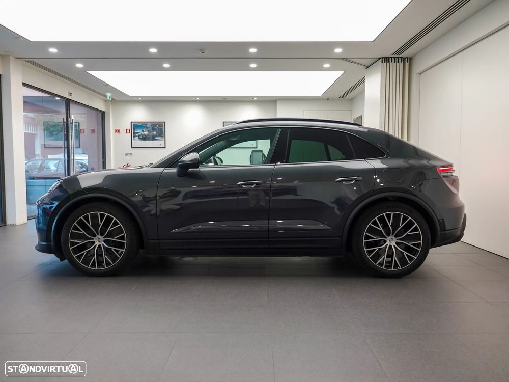 Porsche Macan Electric 4 - 3