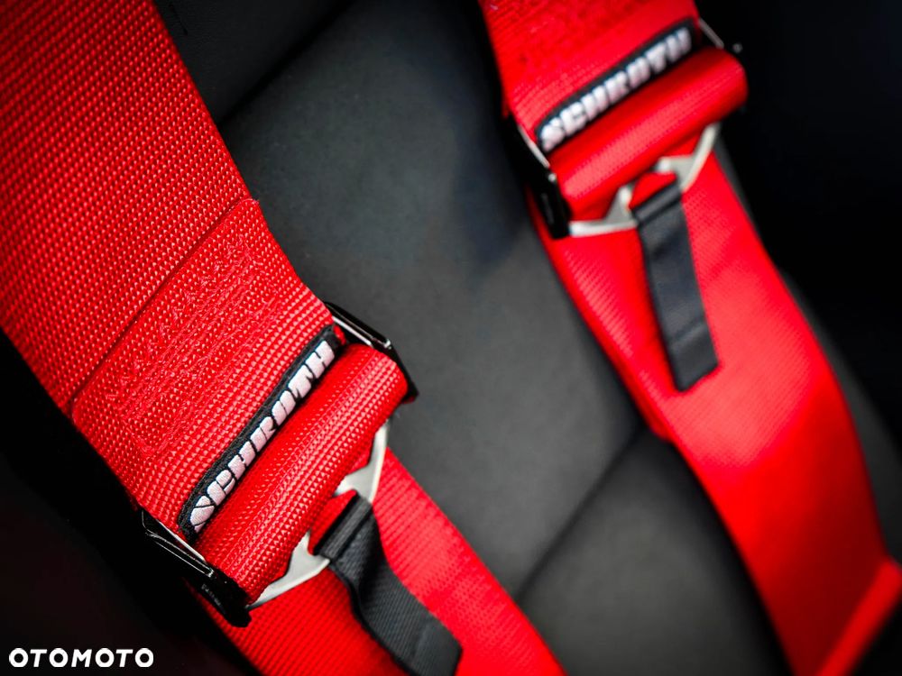 Mercedes-Benz AMG GT R - 32