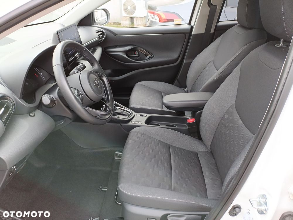 Toyota Yaris Hybrid 1.5 Style - 11