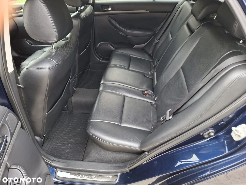 Toyota Avensis 2.0 D-4D Travel - 13