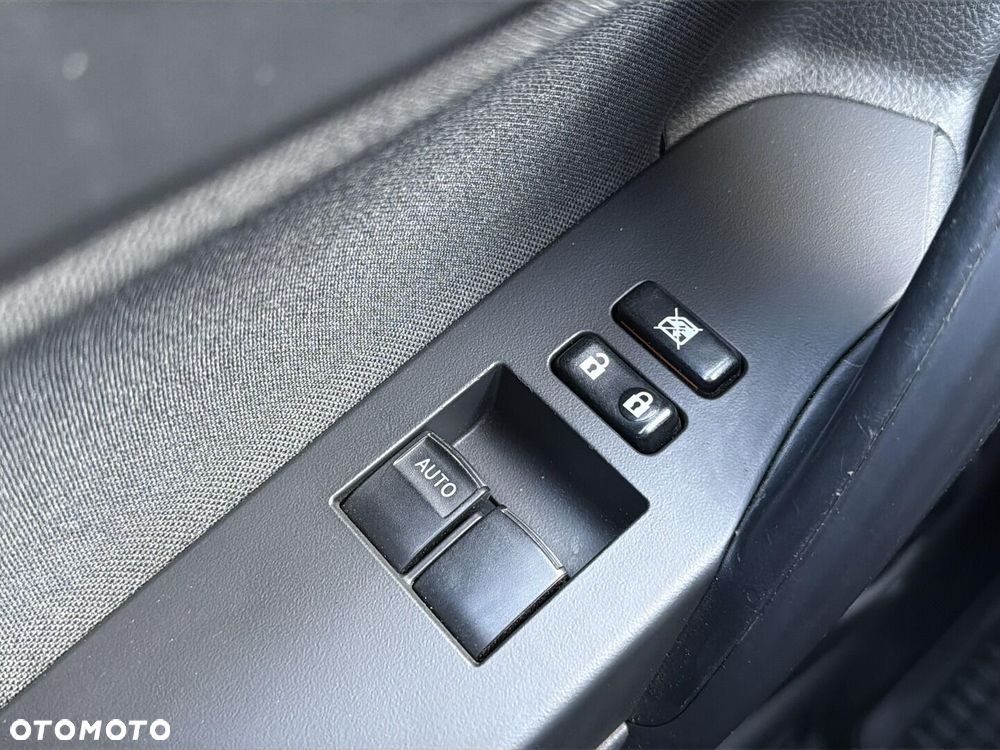 Toyota Auris 1.33 VVT-i Active - 24