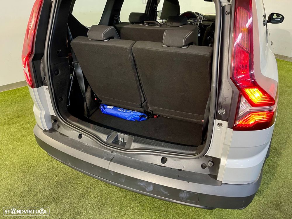 Dacia Jogger 1.0 TCe Essential 7L - 26