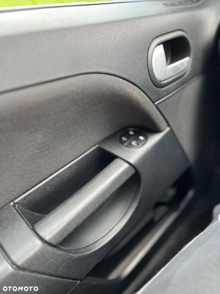 Ford Fiesta 1.4 Ghia - 26