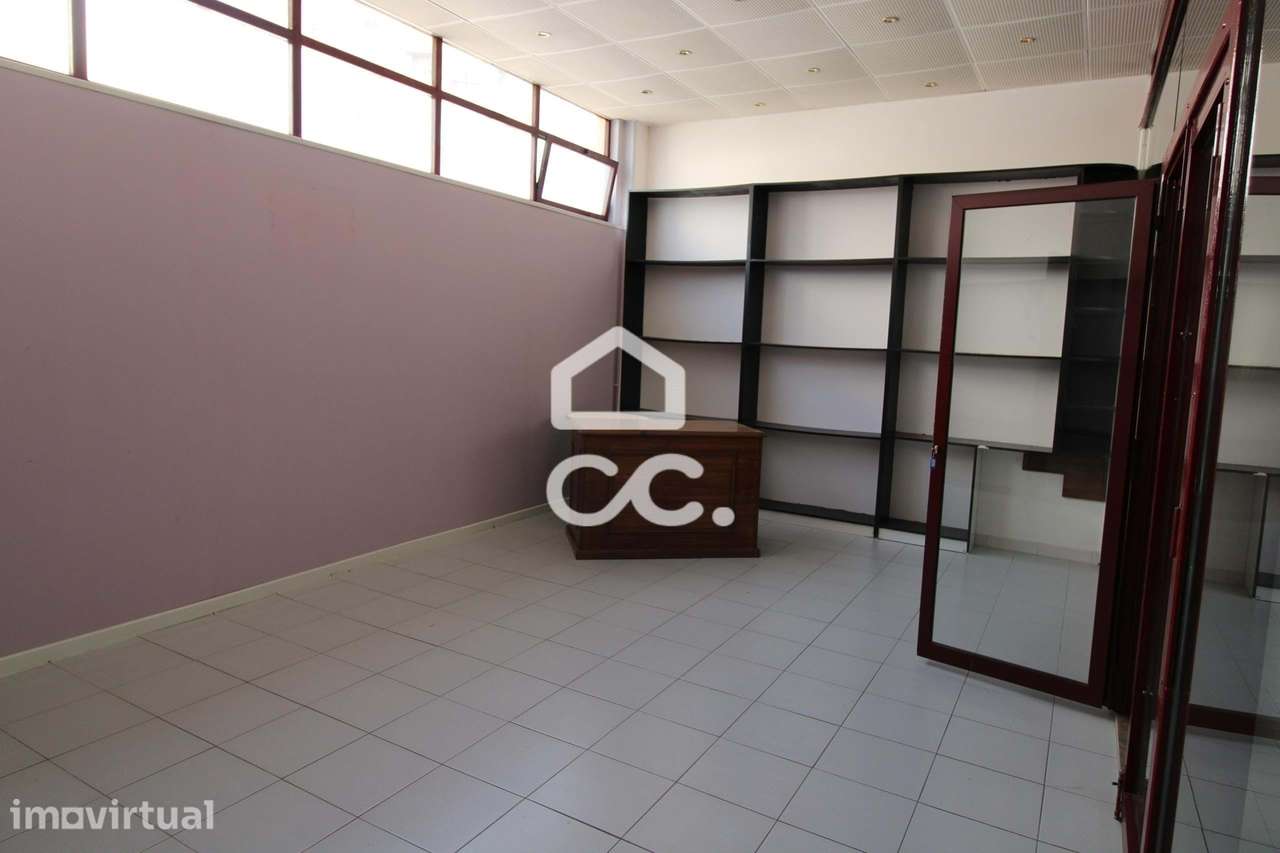 Excelente loja com 28m2 no Centro Comercial Charlot - Grande imagem: 5/10