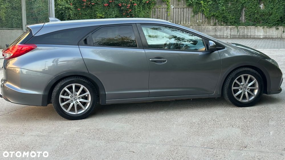 Honda Civic 1.6 i-DTEC Executive Navi - 4