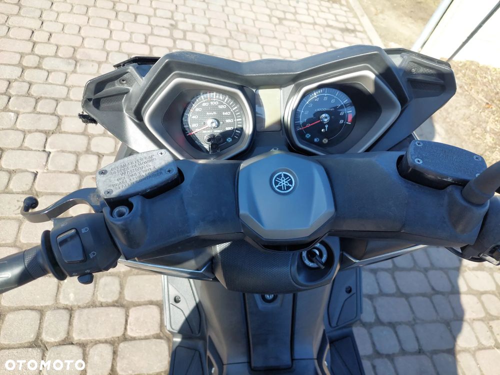 Yamaha X-max - 9