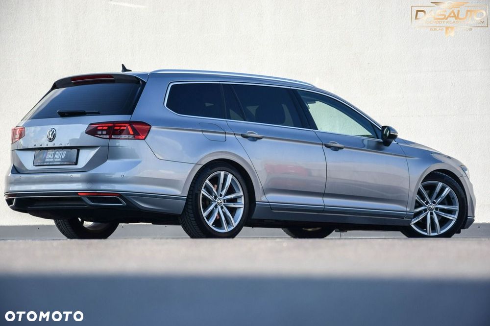 Volkswagen Passat - 12