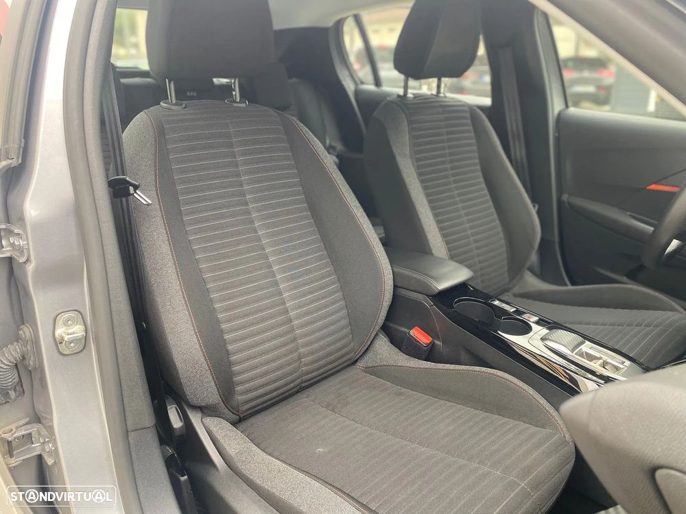 Peugeot e-208 Active Pack - 23