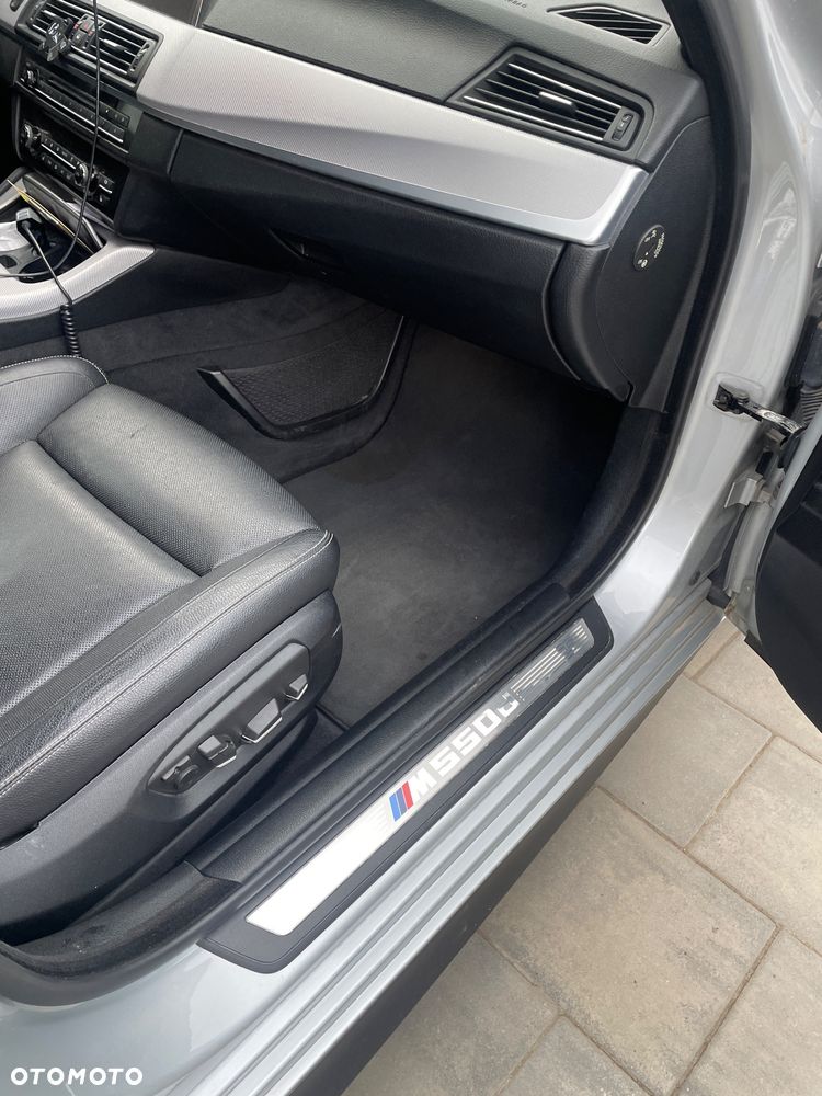 BMW Seria 5 M550d xDrive - 22