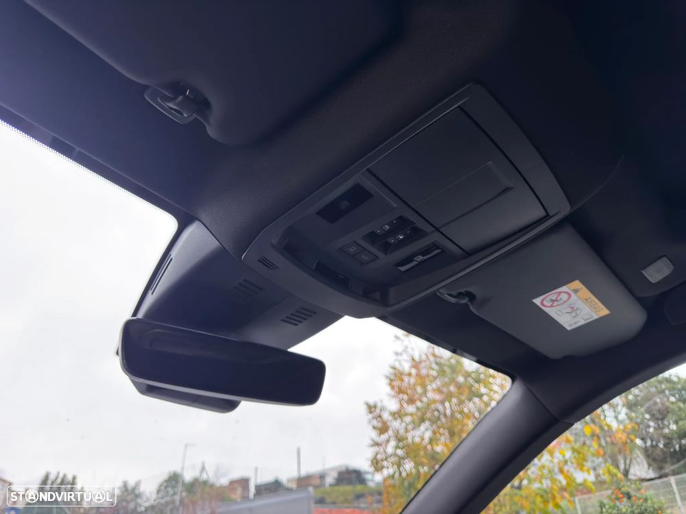 Peugeot E-5008 GT - 29