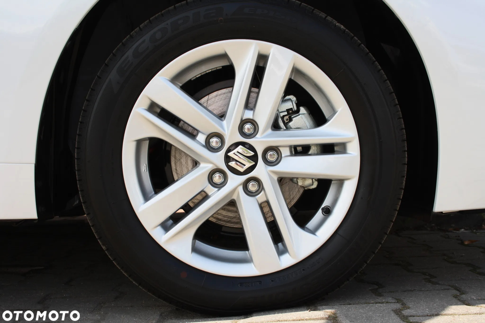 Suzuki Swace 1.8 Hybrid Premium Plus CVT - 19