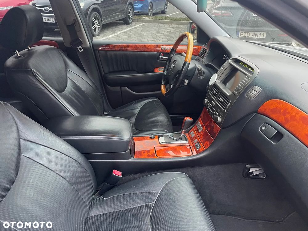 Lexus LS 430 Voyage - 5