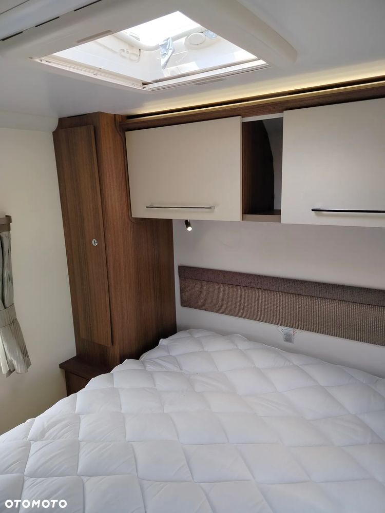 Bailey Phoenix 640 - 22
