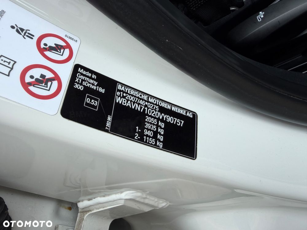 BMW X1 sDrive18d xLine - 37