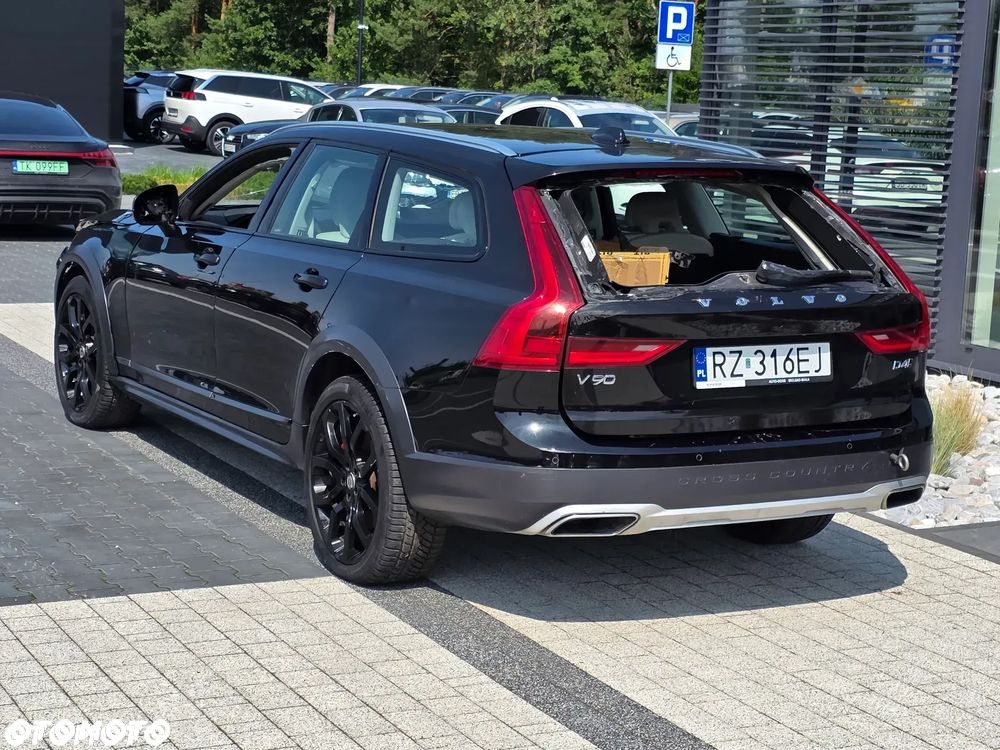 Volvo V90 Cross Country D4 SCR AWD Pro - 29