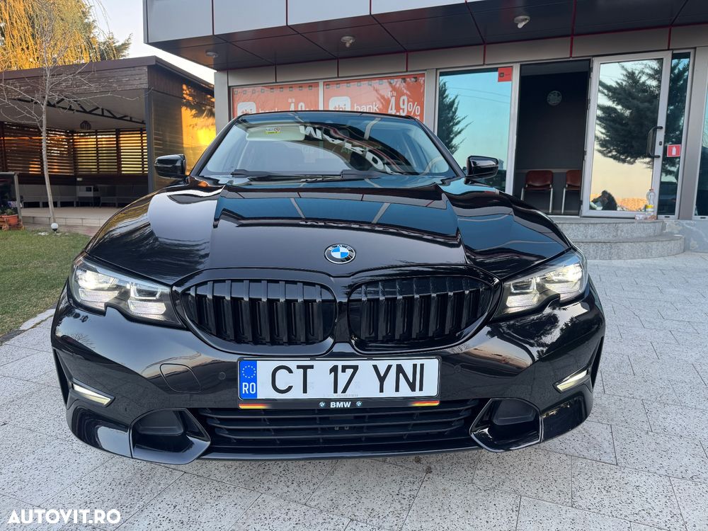 BMW Seria 3 320i Aut. Luxury Line - 24
