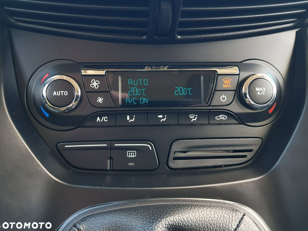 Ford Kuga 2.0 TDCi 2x4 SYNC - 18