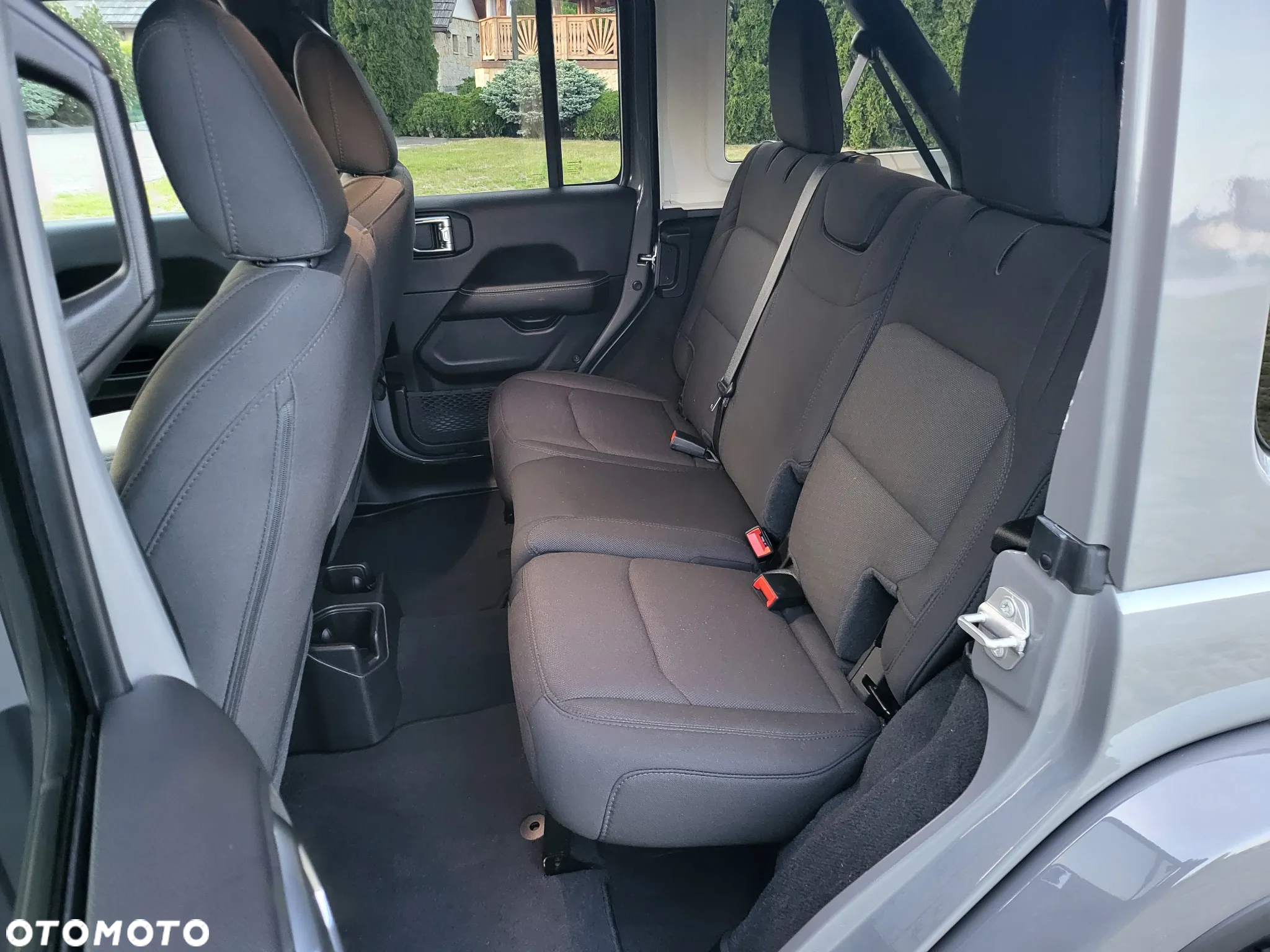Jeep Wrangler - 13