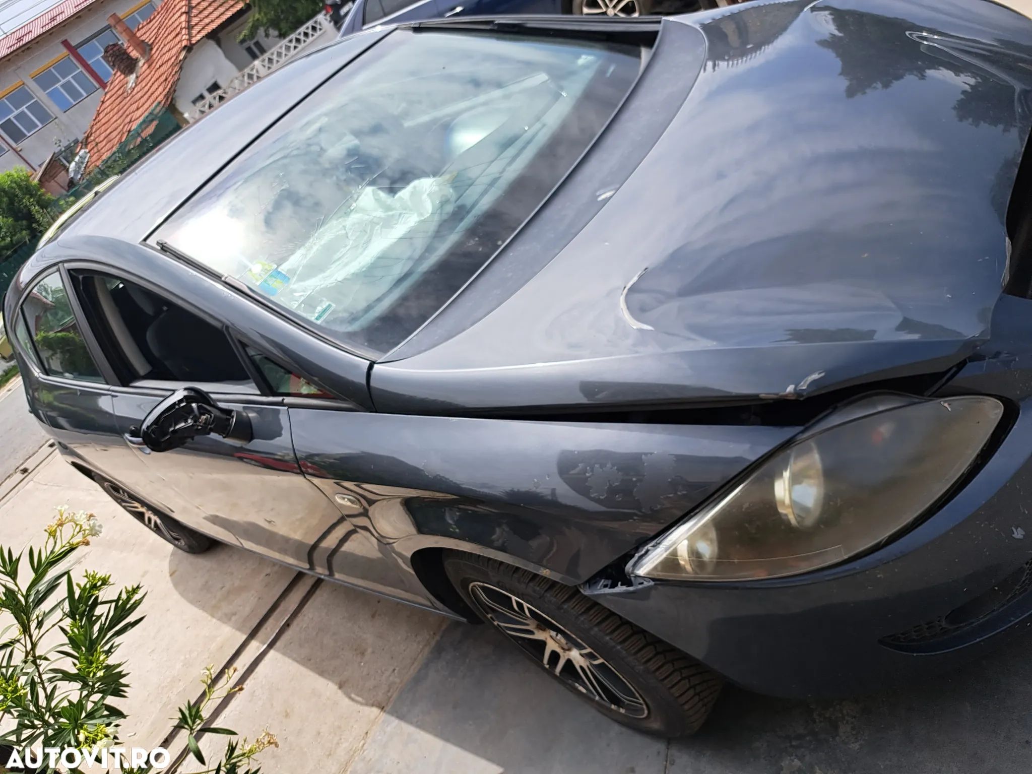 Dezmembram Seat Leon 2.0 tdi BKD 2008 - 1