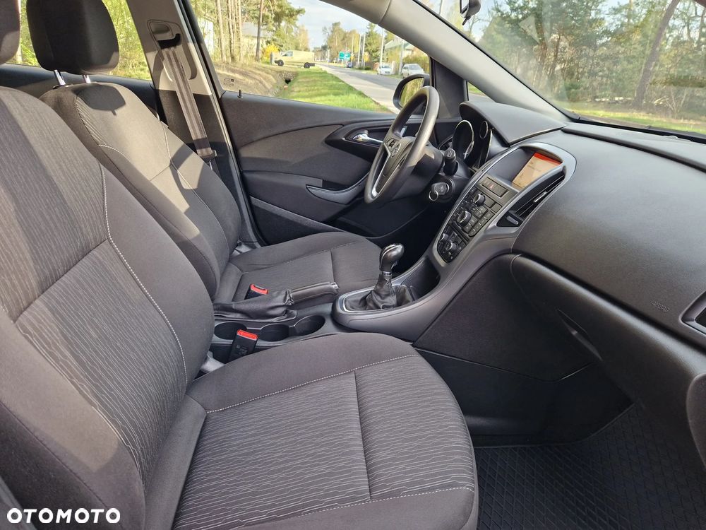 Opel Astra - 32