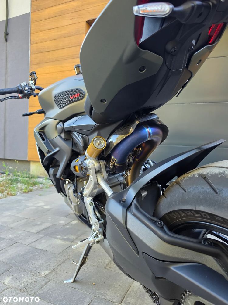 Ducati Streetfighter V2 - 7