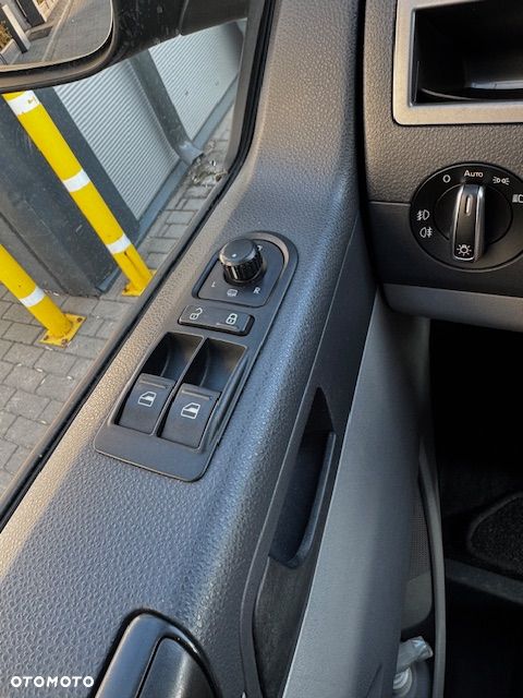 Volkswagen Transporter - 16