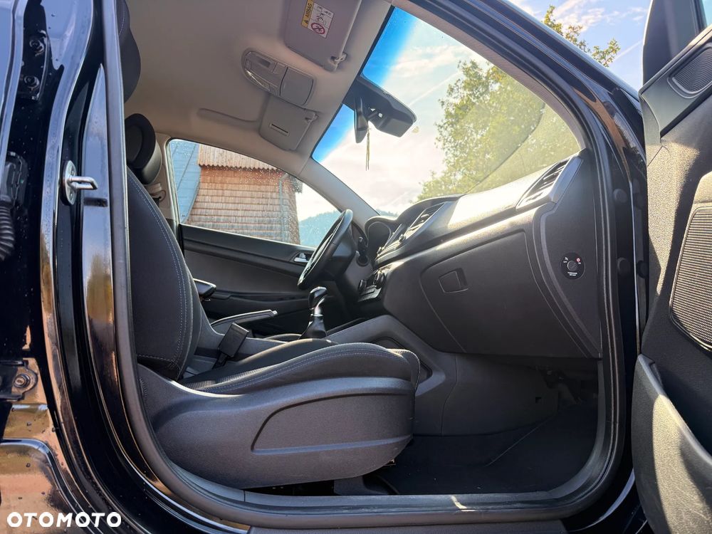 Hyundai Tucson 1.7 CRDI BlueDrive GO 2WD - 10