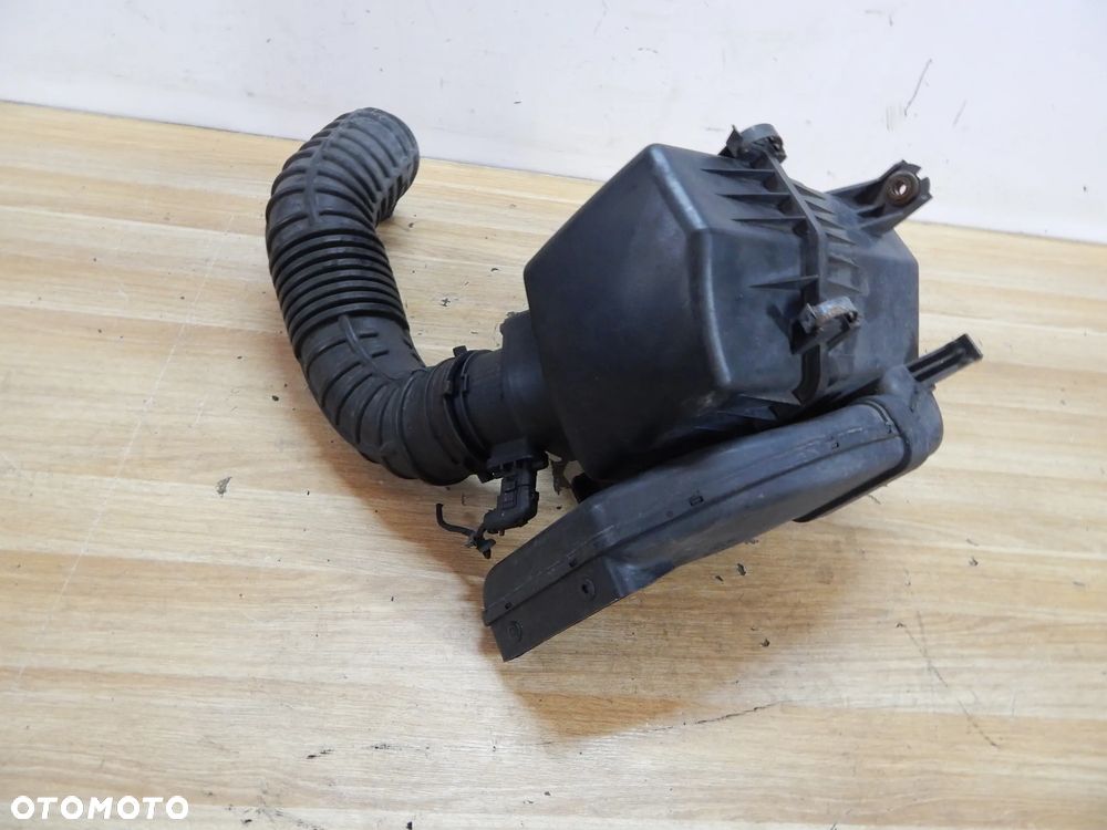 Obudowa filtra powietrza przepływomierz dolot przewód 1.7 2.0 crdi Kia Sportage III 10-16  Łuków części - 2