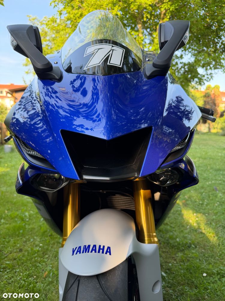 Yamaha R6 - 1