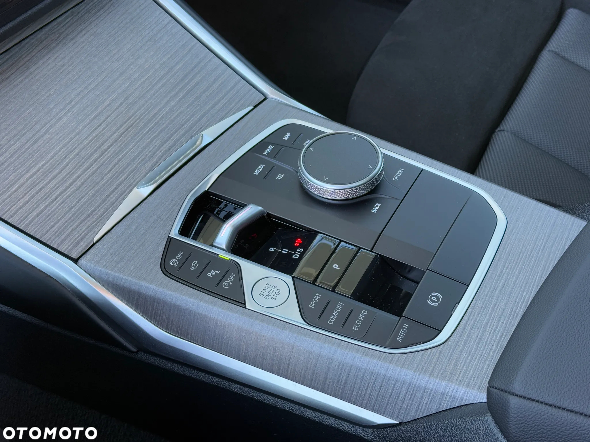 BMW Seria 3 330i xDrive M Sport - 19