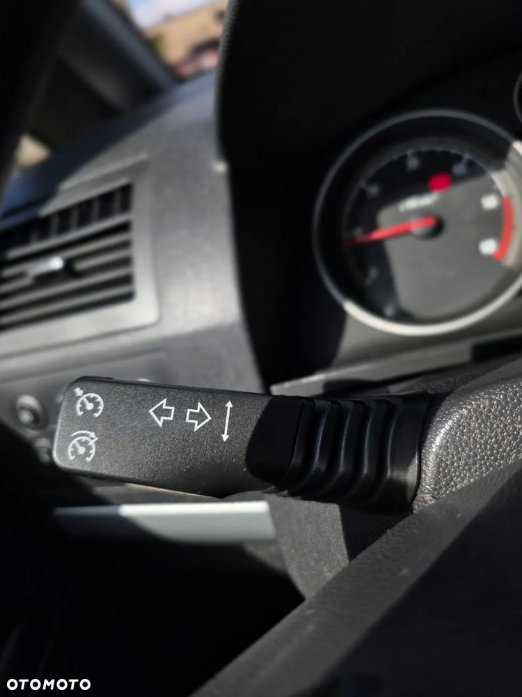 Opel Zafira 1.7 CDTI Essentia - 27