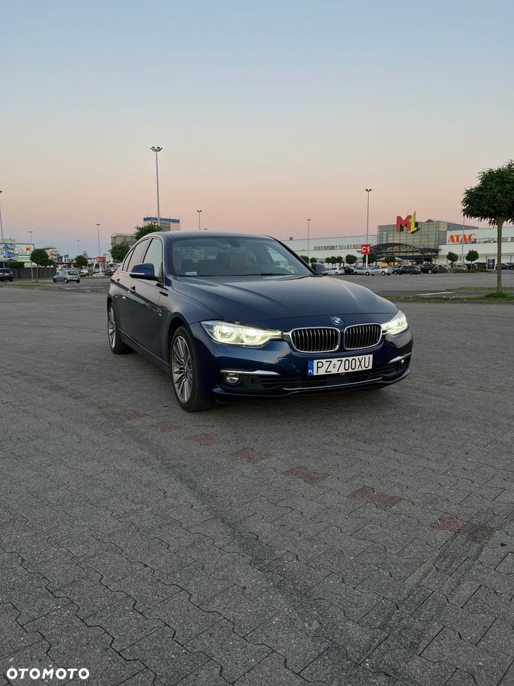 BMW Seria 3 320i xDrive Luxury Line - 28