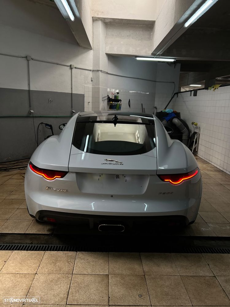Jaguar F-Type - 9