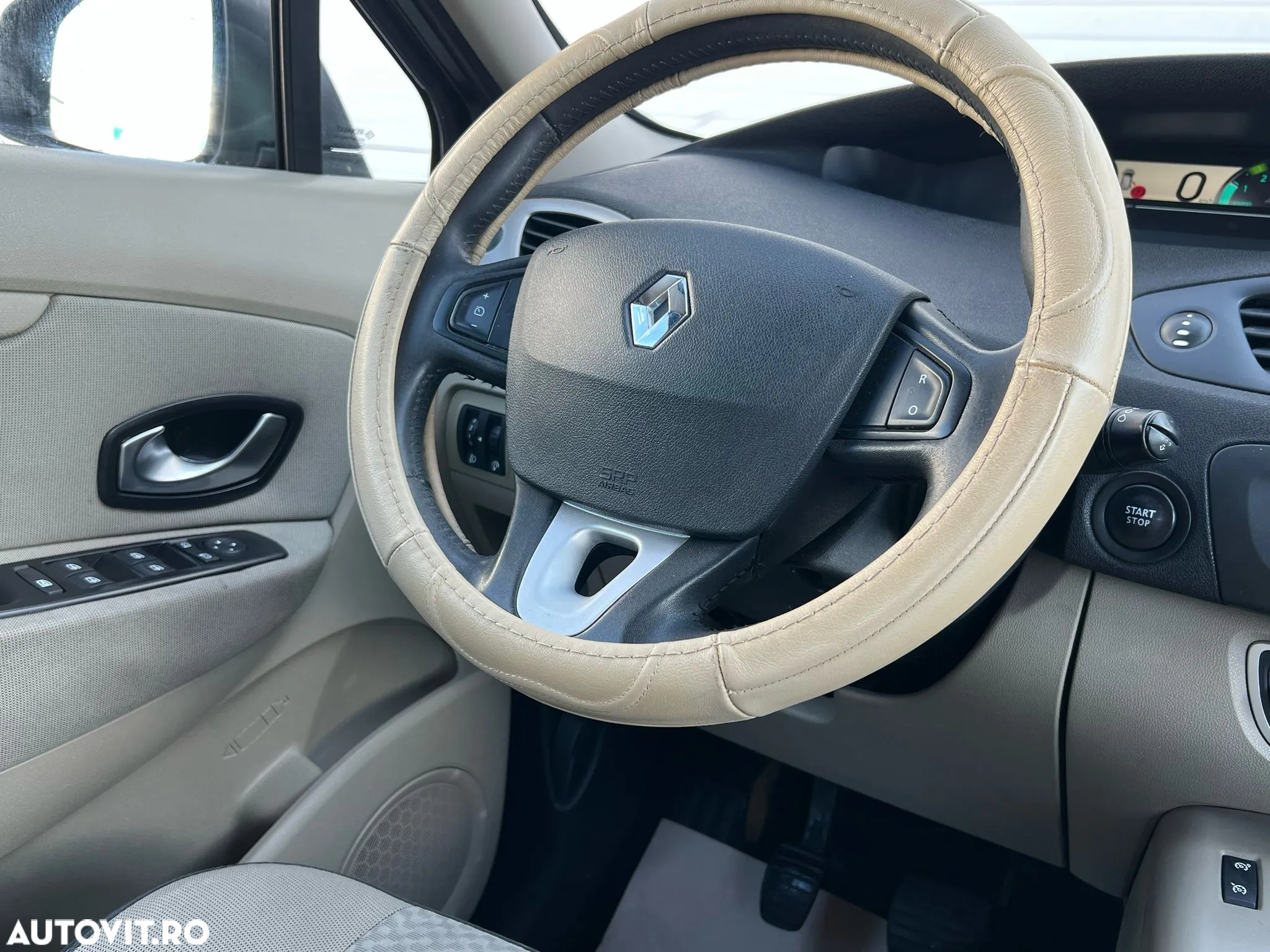 Renault Scenic - 9