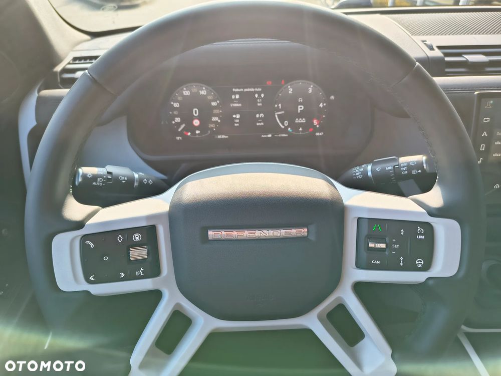 Land Rover Defender 3.0 D200 mHEV - 15