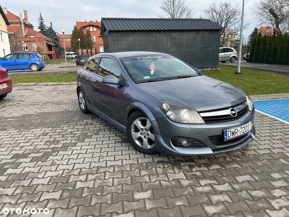 Opel Astra 2.0 T Cosmo - 3
