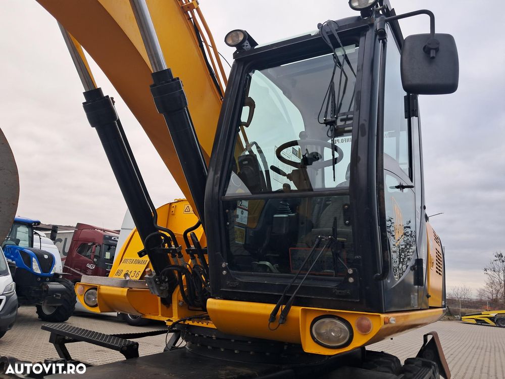 JCB js160w excavator pe roti - 14