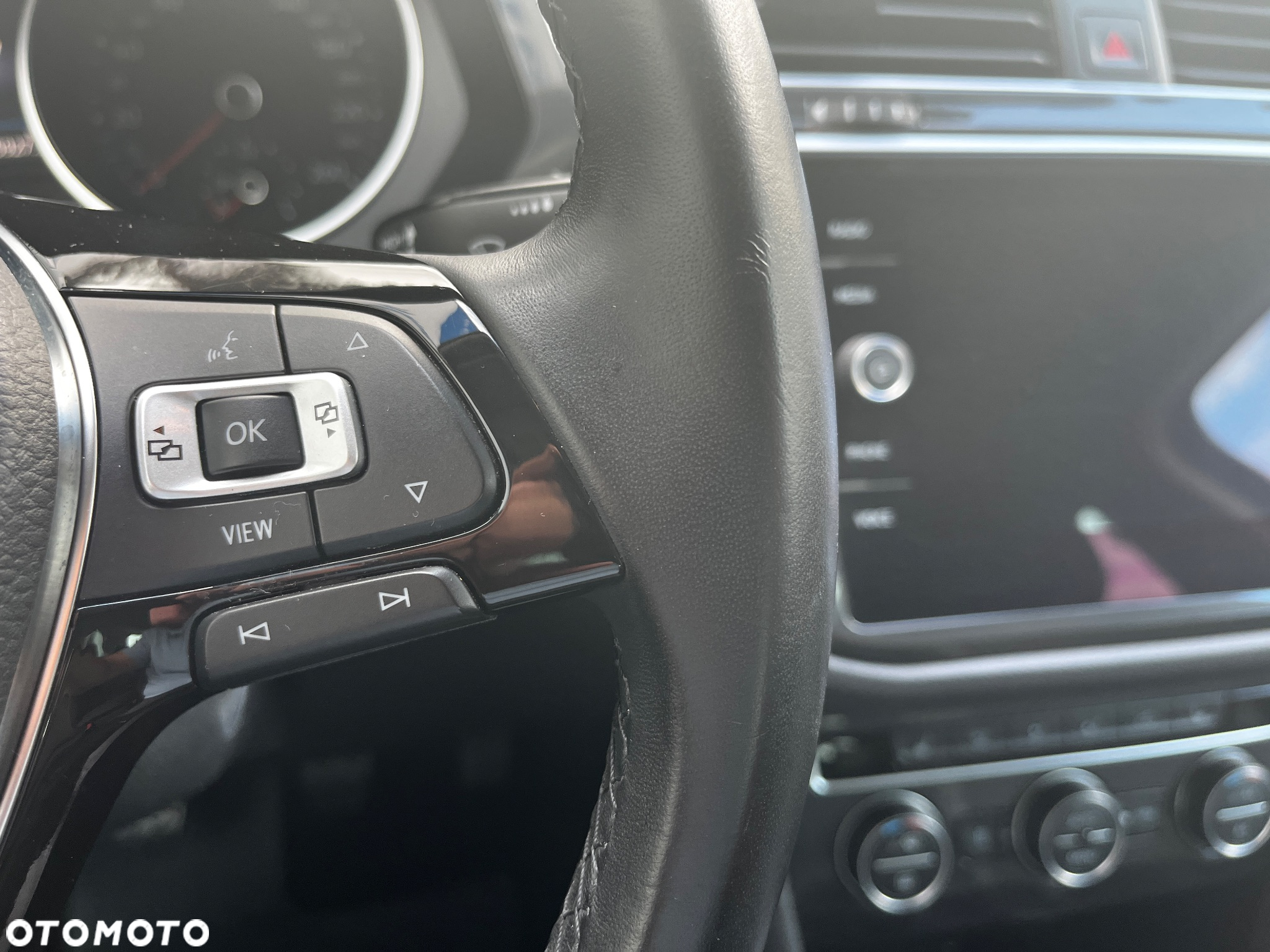 Volkswagen Tiguan 1.5 TSI OPF URBAN SPORT - 23